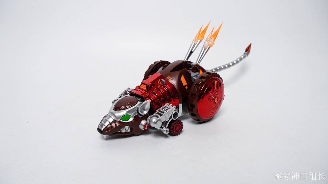 Color Image Of TransArtToys BWM 07 Metal Rat  (6 of 38)